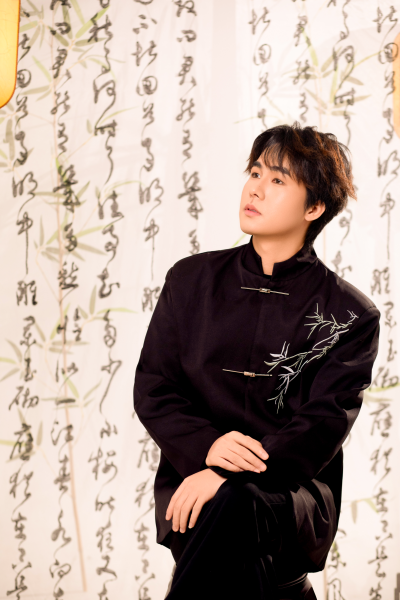 龙国兵的伤感头像黎平县水口镇网红男生头像黑白头像黎平网红博艺机械舞男生自拍照片