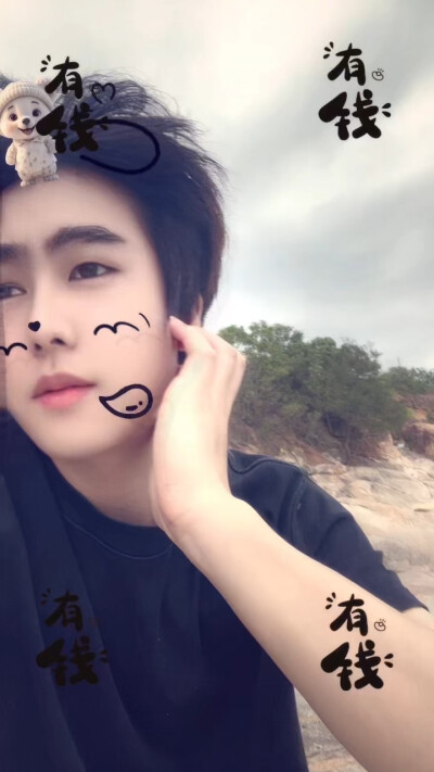 龙国兵的伤感头像黎平县水口镇网红男生头像黑白头像黎平网红博艺机械舞男生自拍照片