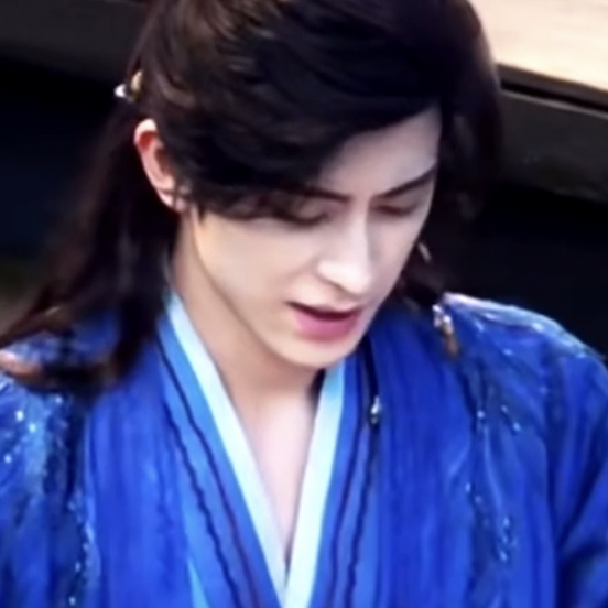 摇摇欲坠不止你的泪