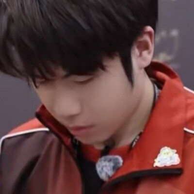 你皮衣忘了带走