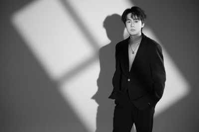 龙国兵的伤感头像黎平县水口镇网红男生头像黑白头像黎平网红博艺机械舞男生自拍照片