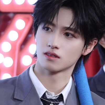 俯仰流年二十春