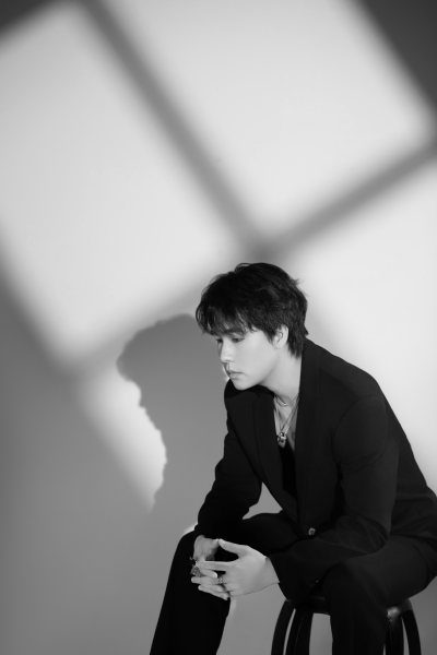 龙国兵的伤感头像黎平县水口镇网红男生头像黑白头像黎平网红博艺机械舞男生自拍照片