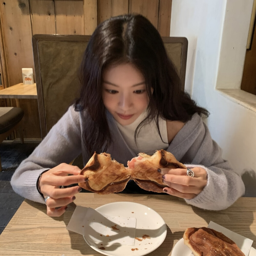 # 辣条早睡.