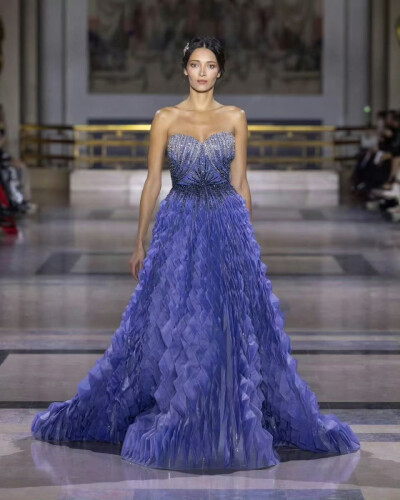 BY爱喝可乐的古娜小姐