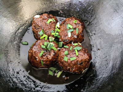 红烧糖醋咸蛋黄狮子头2025/11/18