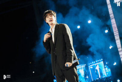 251119
官推更新硕珍相关
진 (Jin) ‘#RUNSEOKJIN_EP.TOUR_ENCORE' Photo Sketch