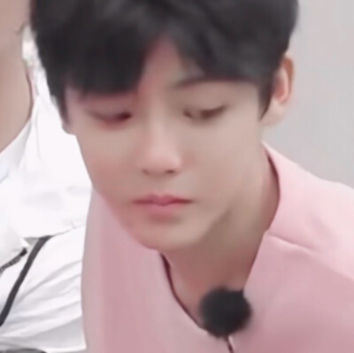 我也是偶然翻相片才想起同桌的你