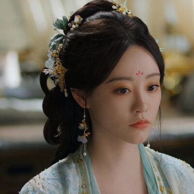 祝绪丹
书卷一梦