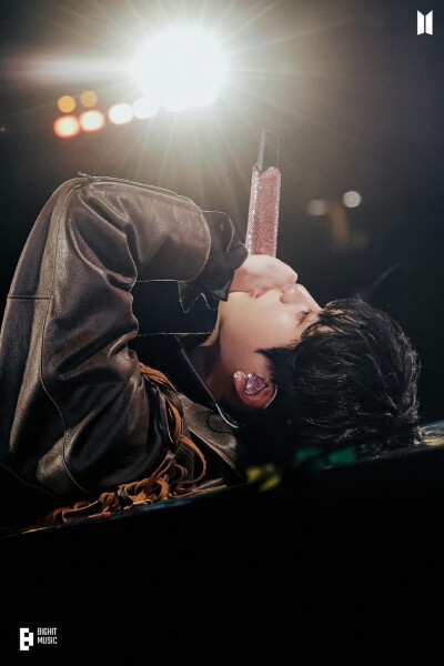 251119
官推更新硕珍相关
진 (Jin) ‘#RUNSEOKJIN_EP.TOUR_ENCORE' Photo Sketch