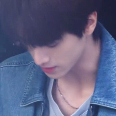 除了我闺蜜发的路透我最近一个月忙现生不截了TT