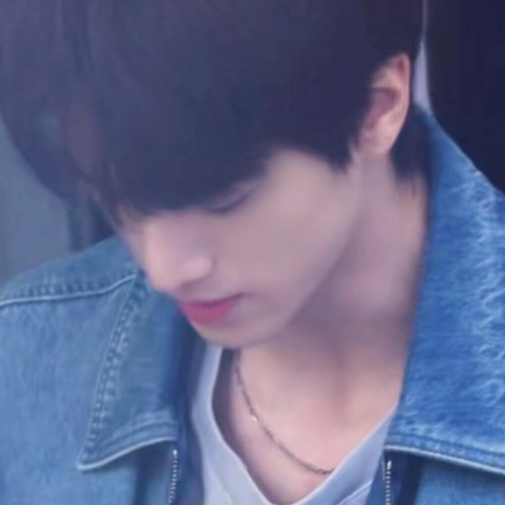 除了我闺蜜发的路透我最近一个月忙现生不截了TT