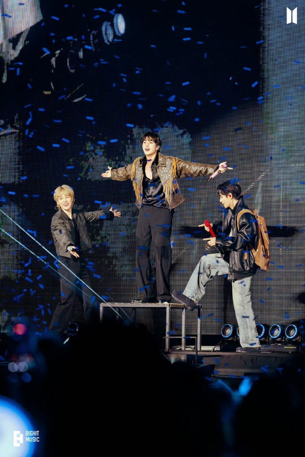 251119
官推更新硕珍相关
진 (Jin) ‘#RUNSEOKJIN_EP.TOUR_ENCORE' Photo Sketch