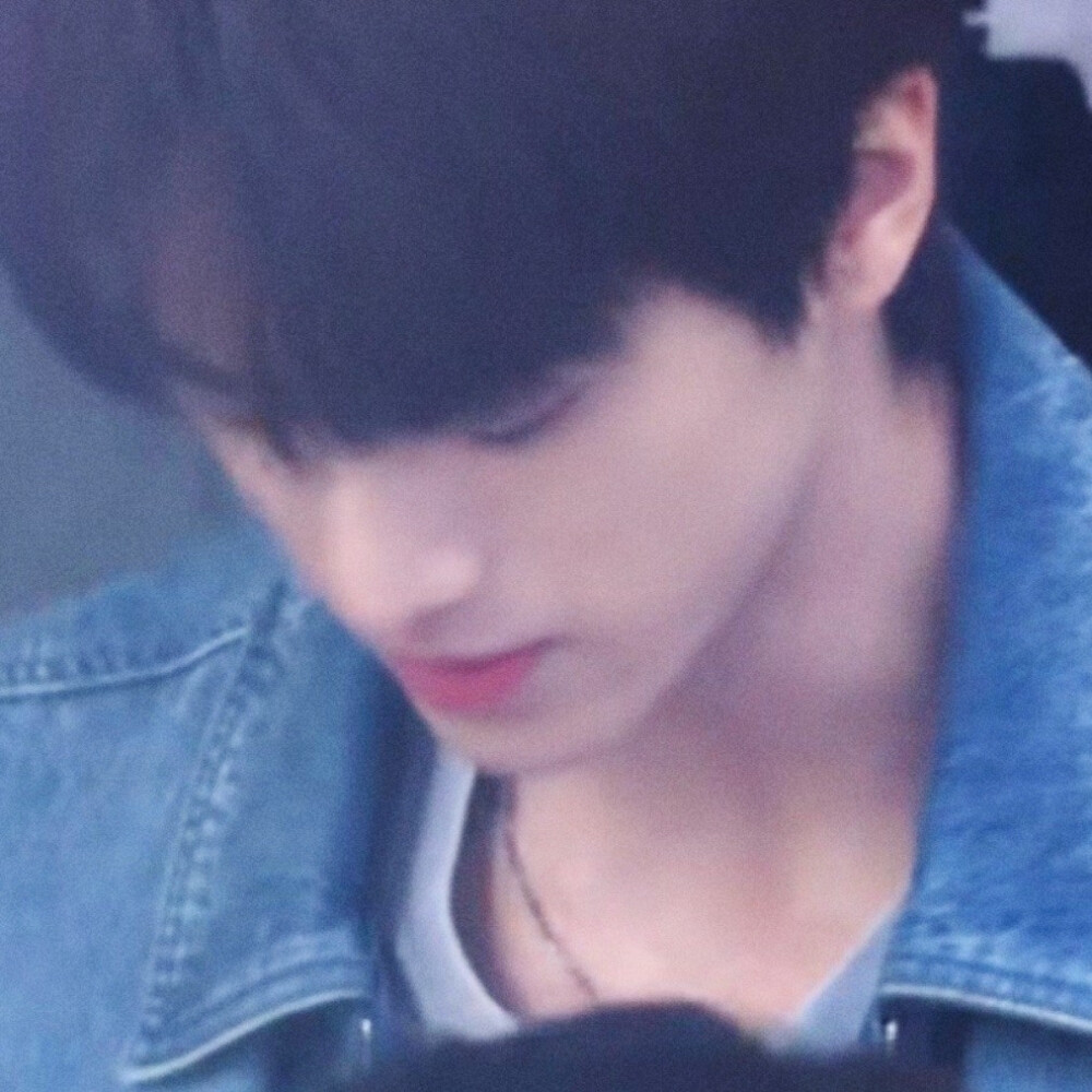 除了我闺蜜发的路透我最近一个月忙现生不截了TT