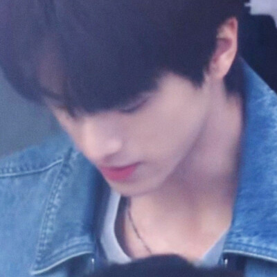 除了我闺蜜发的路透我最近一个月忙现生不截了TT