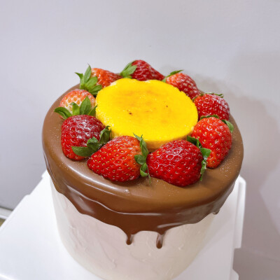 巧克力草莓烤布蕾可丽卷