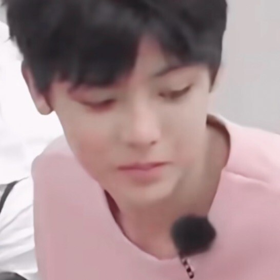 我也是偶然翻相片才想起同桌的你