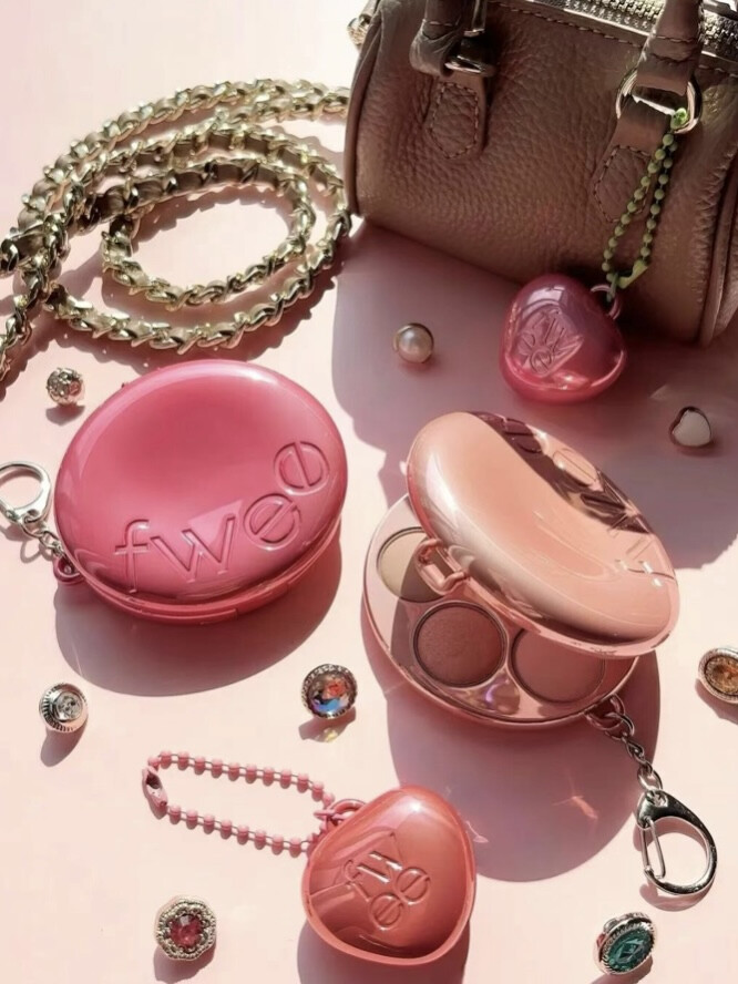 时尚的包包挂饰