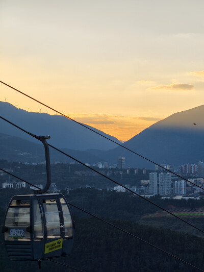 暮色回响 ​​​