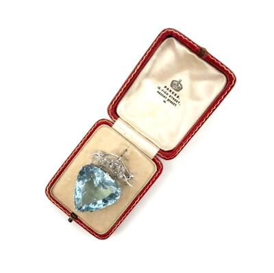 心型海蓝宝石胸针