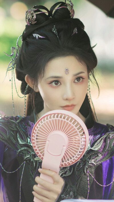 暗河传 慕雨墨 彭小苒