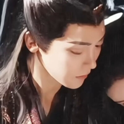 桃花影落飞神剑