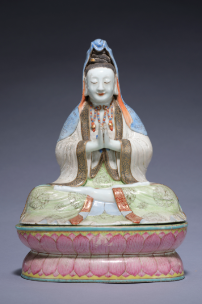 清乾隆 粉彩观音菩萨像故宫博物院藏