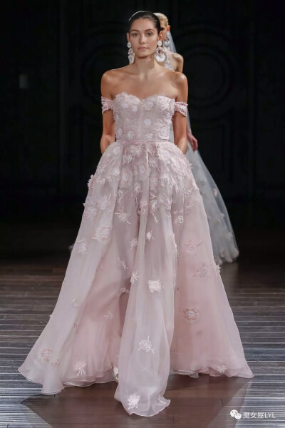 ​NAEEM KHAN 纳伊·姆汗2017婚纱系列