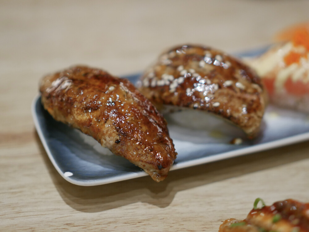 二刷鬼灭
这两年值得去影院二刷的电影实在是少
好在动物城2马上又要抬上来噜
自从泰业开了戏作寿司隔几天就要过来五蚂蚁毕竟焦糖鹅肝和星鳗摄人神魂
王狗把附近的瑞幸一家家问过去果然找到了沧海遗珠九柱杯店员看他是真爱又推出去一套谷子至此家里已经三套了…