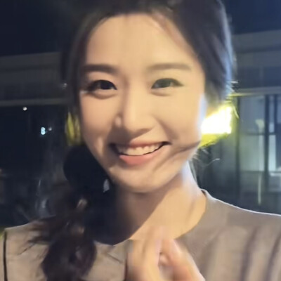 为什么你的眼睛总是亮晶晶