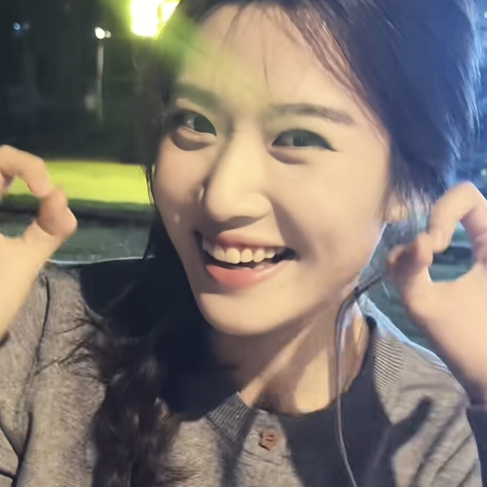 为什么你的眼睛总是亮晶晶