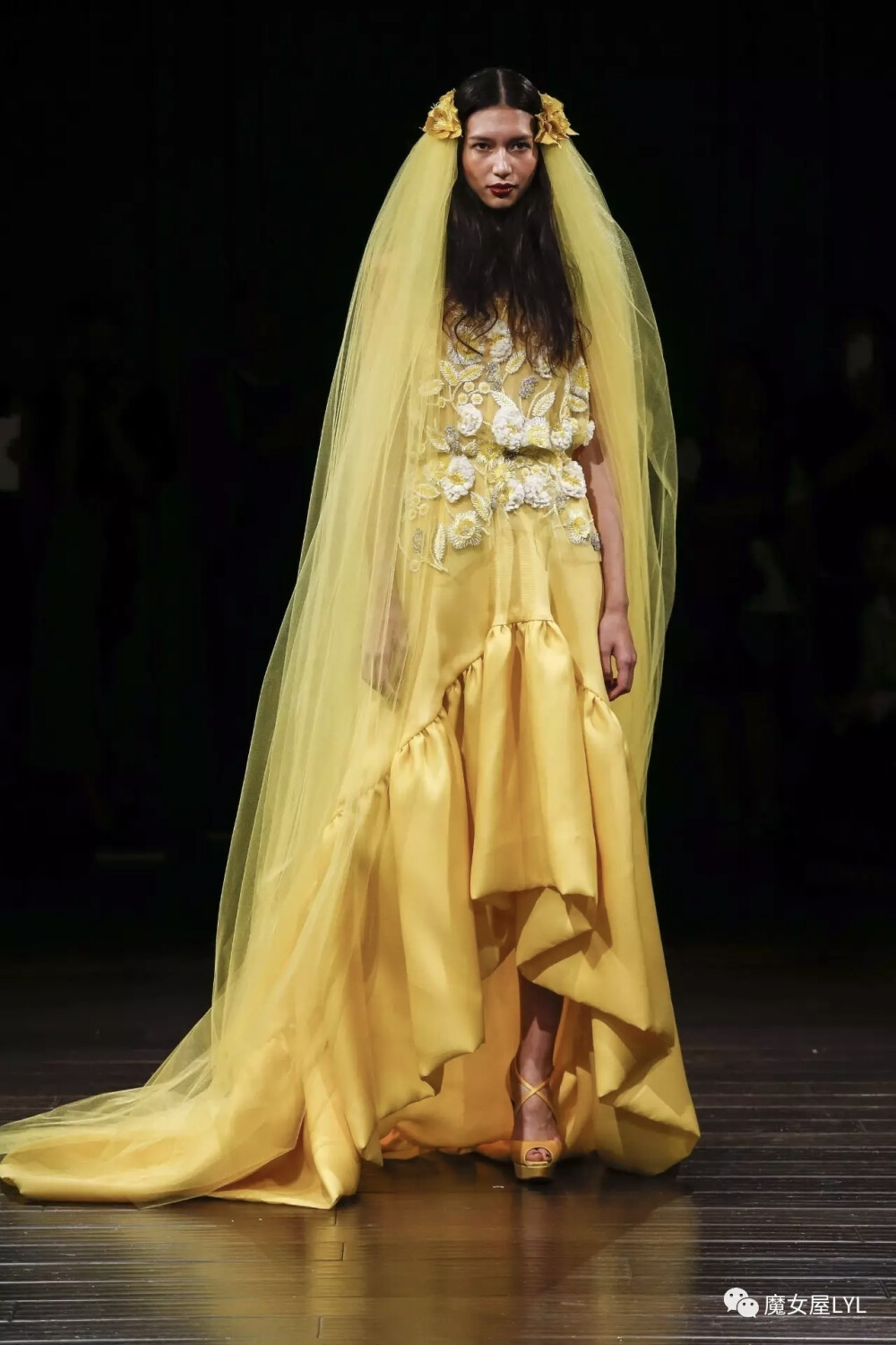 ​NAEEM KHAN 纳伊·姆汗2017婚纱系列