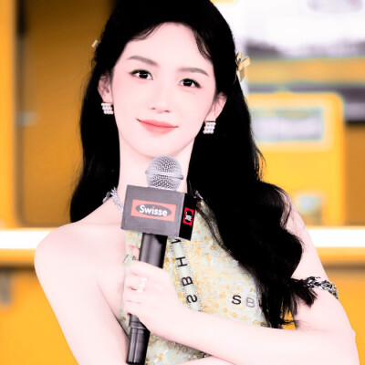 即使有天我握住了整个世界 我也只想亲吻你的脸