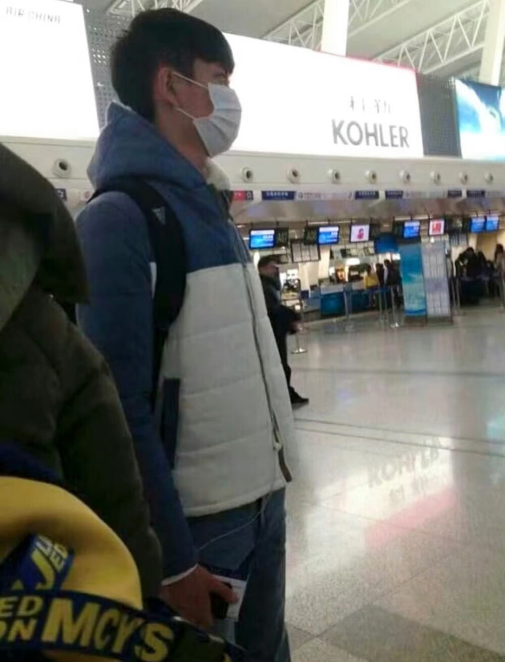 在耐心等待粉丝的萌萌