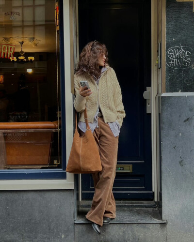 BY爱喝可乐的古娜小姐