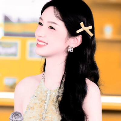 即使有天我握住了整个世界 我也只想亲吻你的脸