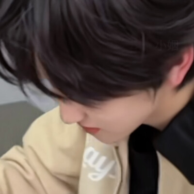 吐司面包好软 像你的拥抱 我竟有些想哭QᜊQ