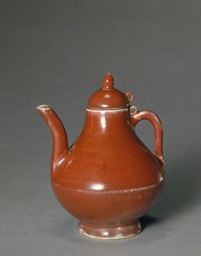 元 鲜红釉暗划云龙纹执壶