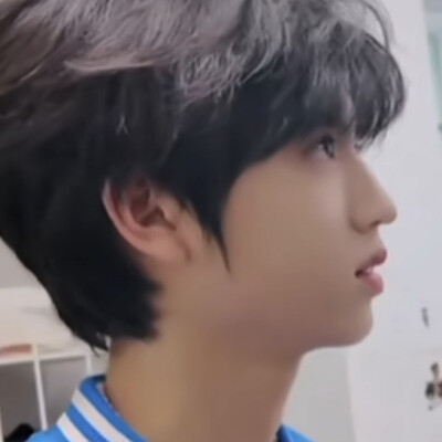 蟹蟹我就截出来两张呆的