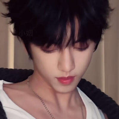 我们之间到底是不是可以吃醋的关系，如果不可以，那来点酱油呢？芥末呢？蛋黄酱呢？番茄酱呢？沙拉酱呢？白砂糖呢？黄豆粉呢？芝麻粉呢？抹茶粉呢？可可粉呢？烧烤酱呢？果酱呢？蛋挞液呢？鸡蛋液呢？面包糠呢？