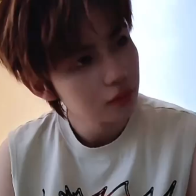 一步一步走过昨天你的孩子气