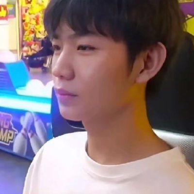 一步一步走过昨天你的孩子气