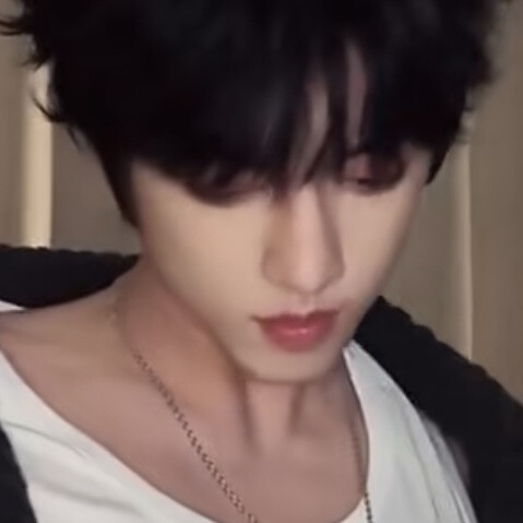 你喜欢我又不给我香奈儿。