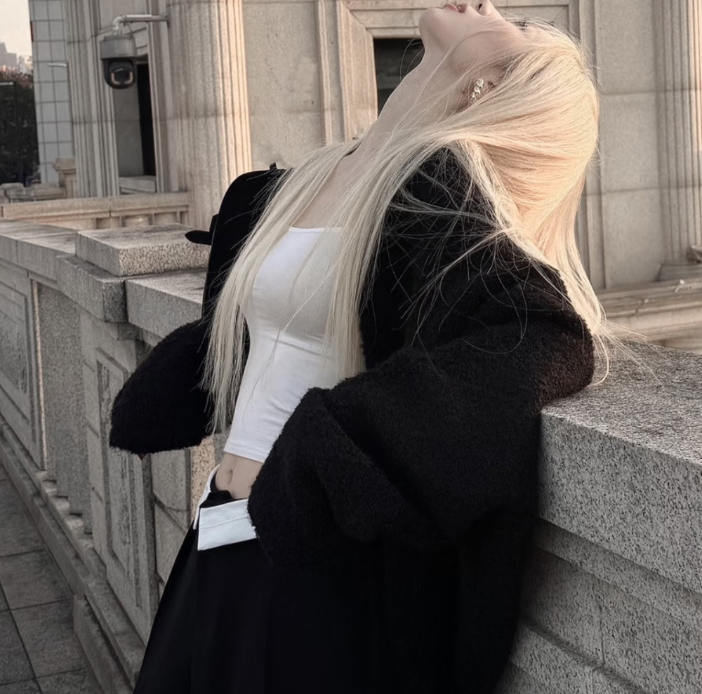 一场秋雨一场寒 秋总是慢慢入的 但冷是突然的 接下来的日子 记得添衣