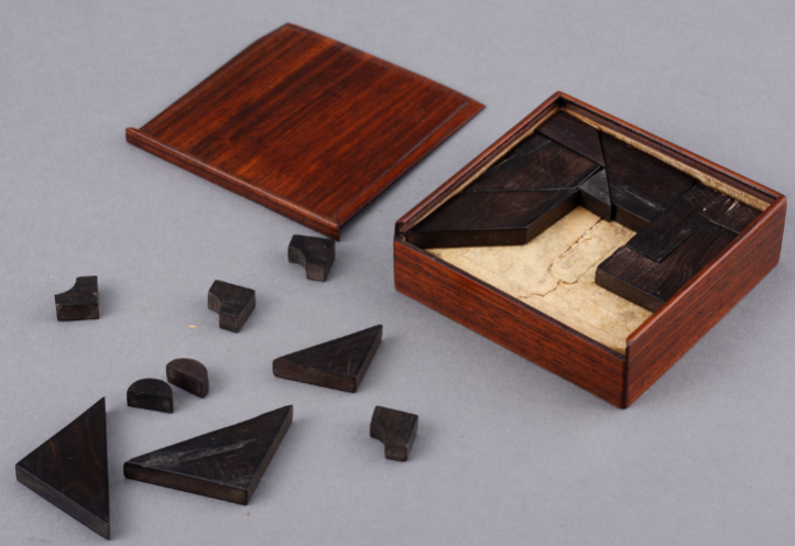 清代 黄花梨盒装益智板观复博物馆 藏 