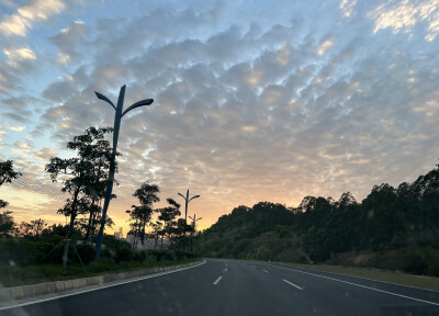 昨天下班是粉色的