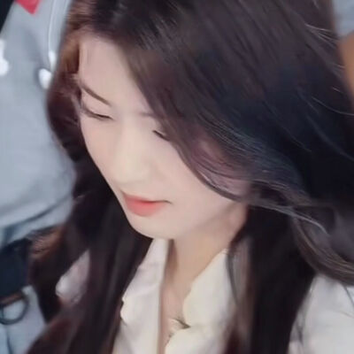 欧巴让你不舒服了吗?欧巴让你为难了吗?讨厌欧巴吗?欧巴会好好做的