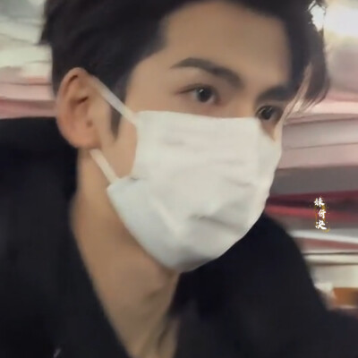 一场涙雨析出你心脏里的潜台本