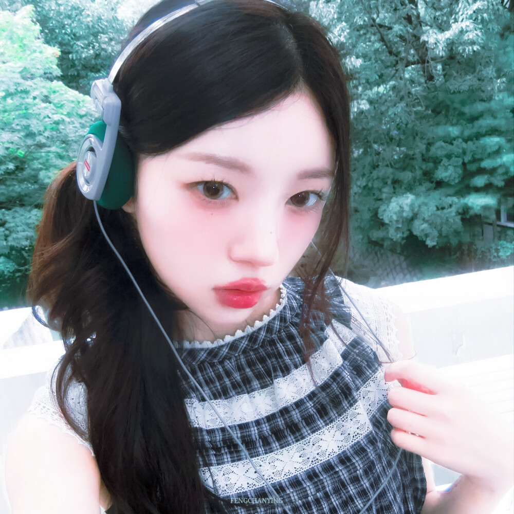 ෆ⃛(ᶿ̴͈᷇◟̵◞̵˂͈᷆ ფ