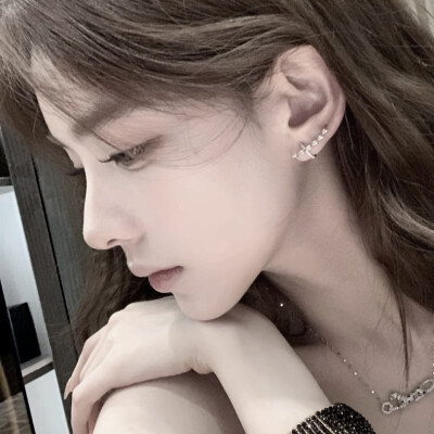 你低头欲说还休我等你开口